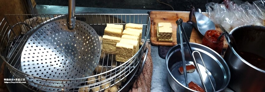 鳳山五甲美食 位於五甲二路上的無名素食臭豆腐&素香豆包