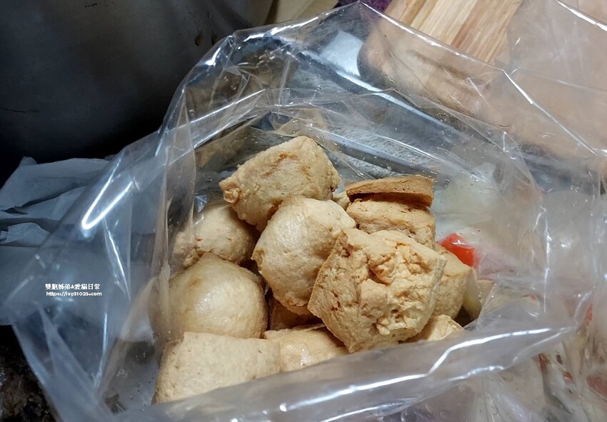 鳳山五甲美食 位於五甲二路上的無名素食臭豆腐&素香豆包