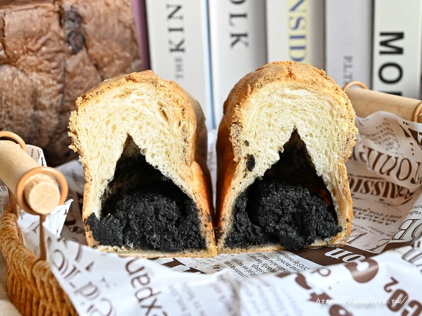 小鳥吃吐司|北部超人氣麵包店再開分店,品項超多,價格平價,秒殺等級,晚來搶不到!