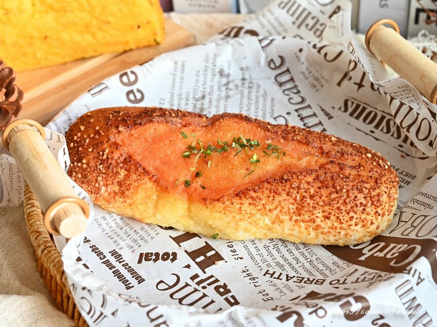 小鳥吃吐司|北部超人氣麵包店再開分店,品項超多,價格平價,秒殺等級,晚來搶不到!