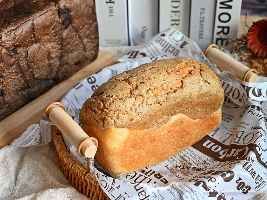 小鳥吃吐司|北部超人氣麵包店再開分店,品項超多,價格平價,秒殺等級,晚來搶不到!