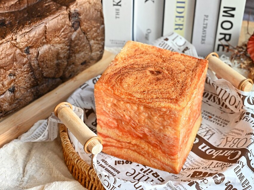 小鳥吃吐司|北部超人氣麵包店再開分店,品項超多,價格平價,秒殺等級,晚來搶不到!