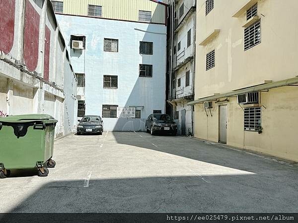 高雄住宿推薦 夏日輕旅行,就住捷運站附近的佑煦行旅吧～
