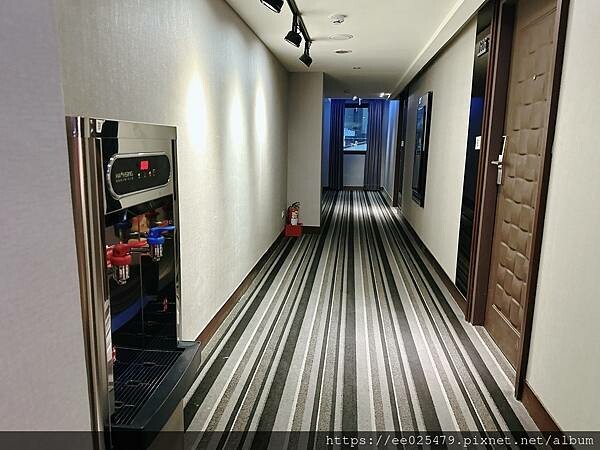 高雄住宿推薦 夏日輕旅行,就住捷運站附近的佑煦行旅吧～