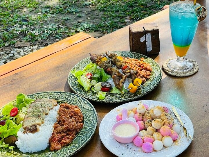 大地綠與三角帳蓬的田園風格，融合客家與現代的老宅咖啡館，一起來耍廢～Hakkafe’哈嘠廢 @魚兒 x 牽手明太子的「視」界旅行