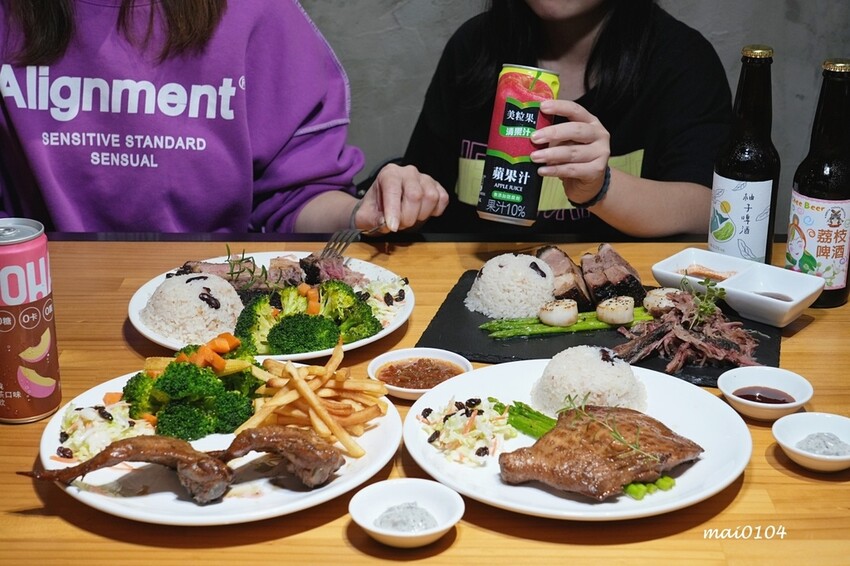 新北市板橋區板橋美食|橙子美式炭烤餐廳~板橋美式炭烤餐廳也是餐酒館,價格平實、餐點份量十足又美味