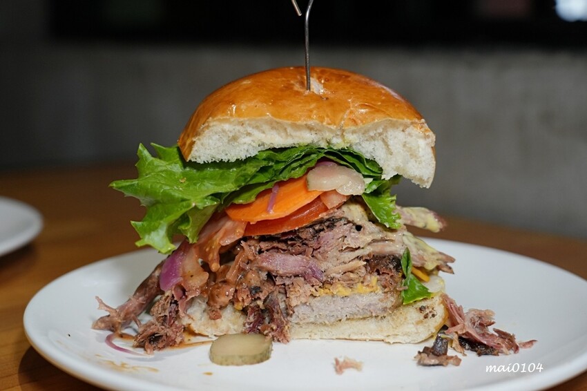 新北市板橋區板橋美食|橙子美式炭烤餐廳~板橋美式炭烤餐廳也是餐酒館,價格平實、餐點份量十足又美味