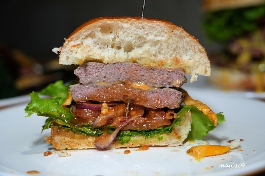 新北市板橋區板橋美食|橙子美式炭烤餐廳~板橋美式炭烤餐廳也是餐酒館,價格平實、餐點份量十足又美味