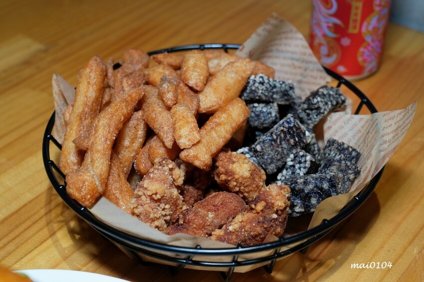 新北市板橋區板橋美食|橙子美式炭烤餐廳~板橋美式炭烤餐廳也是餐酒館,價格平實、餐點份量十足又美味