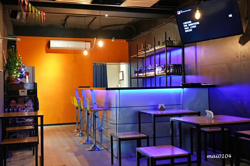 新北市板橋區板橋美食|橙子美式炭烤餐廳~板橋美式炭烤餐廳也是餐酒館,價格平實、餐點份量十足又美味