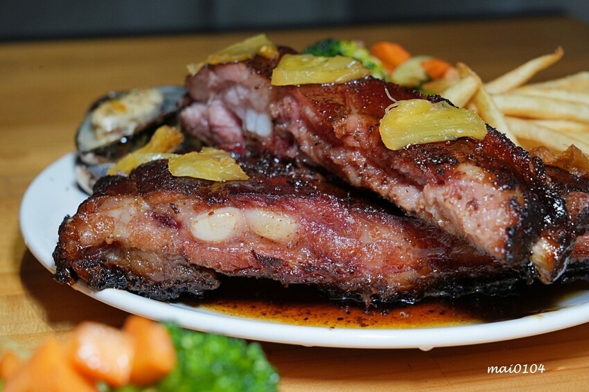 新北市板橋區板橋美食|橙子美式炭烤餐廳~板橋美式炭烤餐廳也是餐酒館,價格平實、餐點份量十足又美味