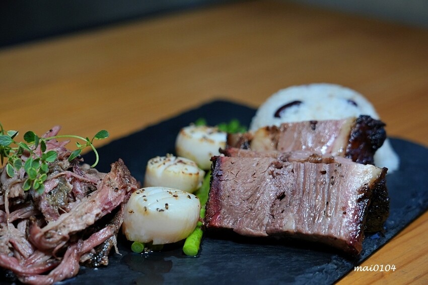 新北市板橋區板橋美食|橙子美式炭烤餐廳~板橋美式炭烤餐廳也是餐酒館,價格平實、餐點份量十足又美味