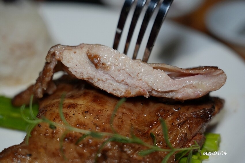 新北市板橋區板橋美食|橙子美式炭烤餐廳~板橋美式炭烤餐廳也是餐酒館,價格平實、餐點份量十足又美味