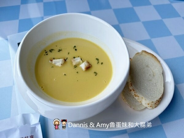 桃園龍潭夜景餐廳︱雲頂景觀餐廳初訪,餐點美味但強烈建議來看夕陽和夜景才是正解無誤 - Dannis Amy魯蛋妹大腸弟︱美食旅遊生活