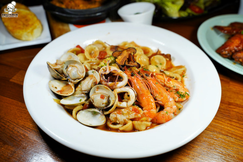 小義樓 義大利麵 高雄 新堀江 聚餐 推薦 必吃