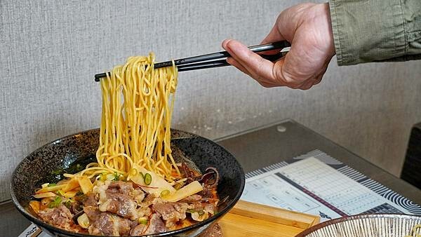 LINE_ALBUM_瓏澤拉麵 二傻夫婦_230504_6.jpg