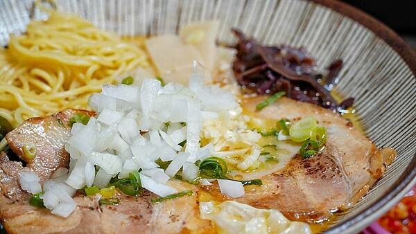 LINE_ALBUM_瓏澤拉麵 二傻夫婦_230504_10.jpg