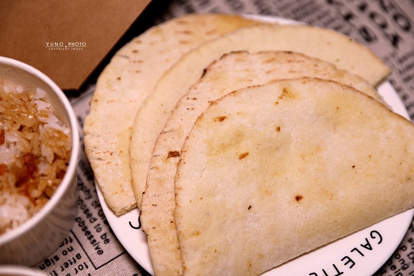 暗巷烤雞-復興總店 ｜每日限量現烤 沒預定根本買不到的奶油蒜香爆汁手扒雞！隱藏銷魂豬肋排也不能錯過。菜