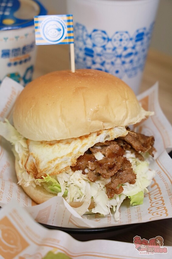 【台南美食】晨間廚房推出全新青花椒豬系列餐點，還有花磚杯和可愛吸管套等你來收藏~ - 熱血玩台南。跳躍新世界