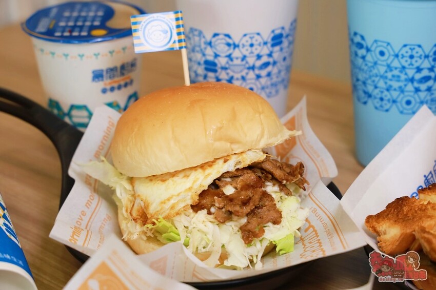 【台南美食】晨間廚房推出全新青花椒豬系列餐點，還有花磚杯和可愛吸管套等你來收藏~ - 熱血玩台南。跳躍新世界