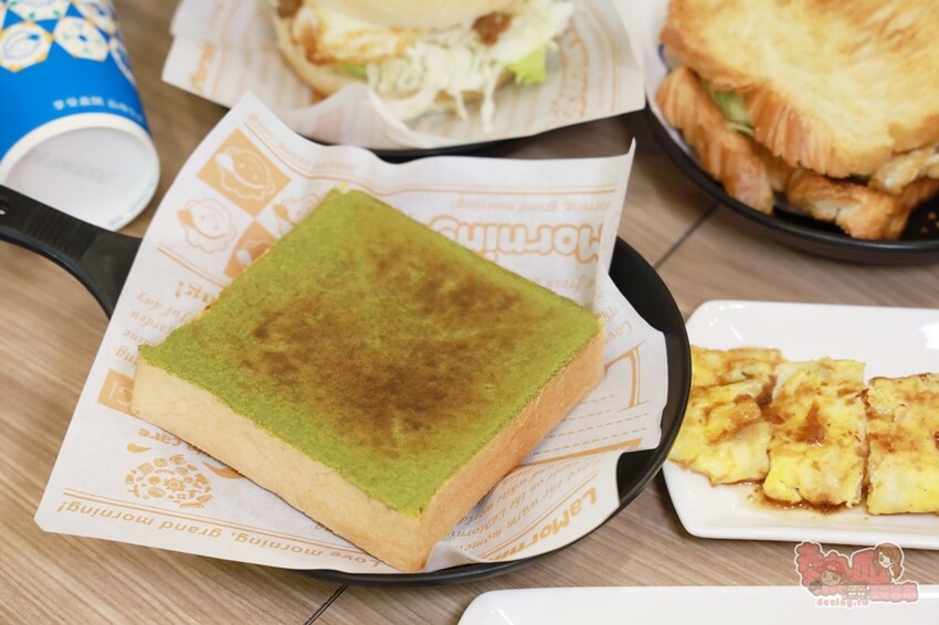 【台南美食】晨間廚房推出全新青花椒豬系列餐點，還有花磚杯和可愛吸管套等你來收藏~ - 熱血玩台南。跳躍新世界