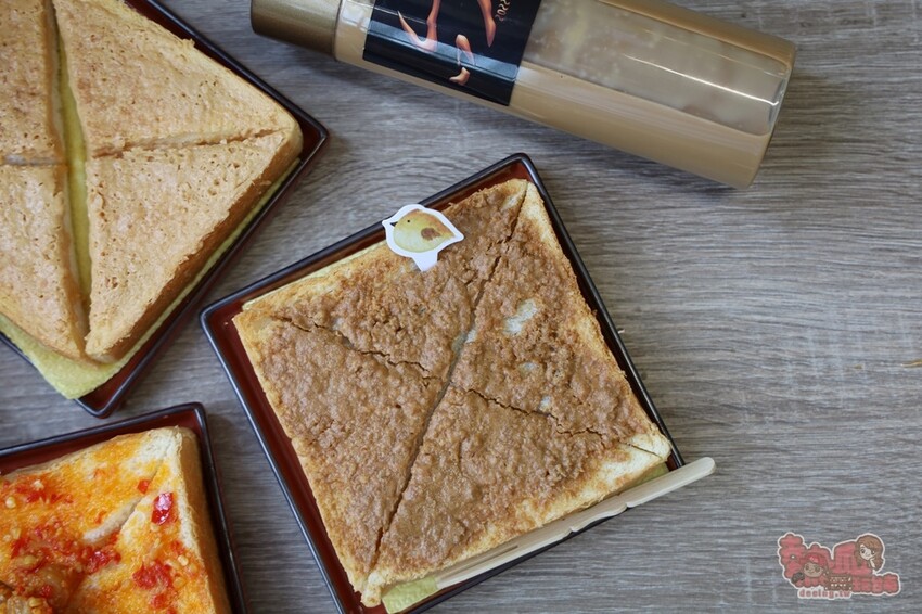 【台南伴手禮】學甲問辣椒!辣椒醬竟然能吃到整隻小卷,還有滿滿的火燒蝦乾,史上最狂辣椒醬~ - 熱血玩台南。跳躍新世界