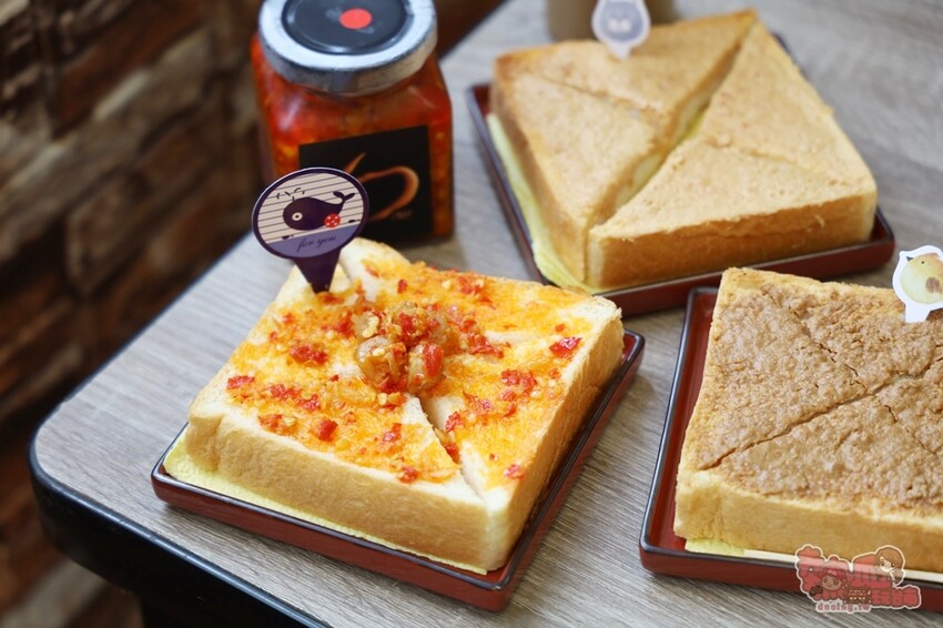 【台南伴手禮】學甲問辣椒!辣椒醬竟然能吃到整隻小卷,還有滿滿的火燒蝦乾,史上最狂辣椒醬~ - 熱血玩台南。跳躍新世界