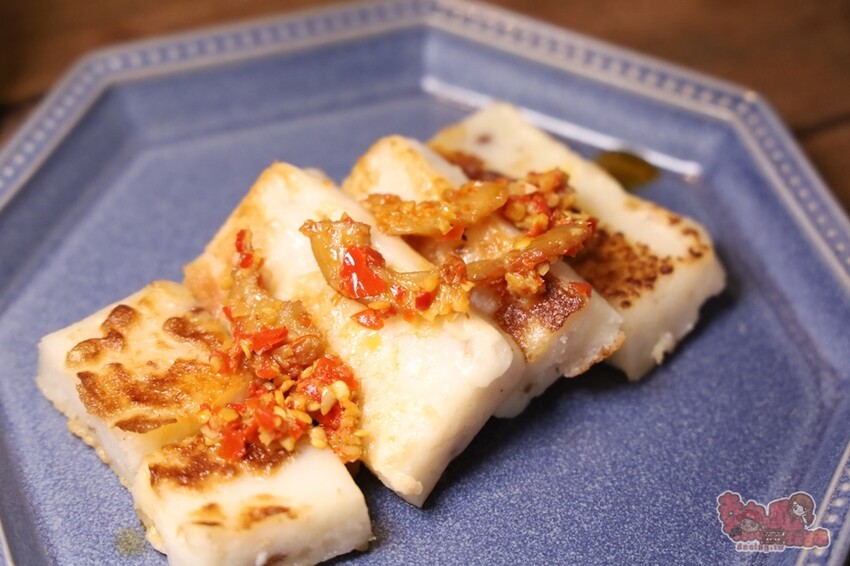 【台南伴手禮】學甲問辣椒!辣椒醬竟然能吃到整隻小卷,還有滿滿的火燒蝦乾,史上最狂辣椒醬~ - 熱血玩台南。跳躍新世界