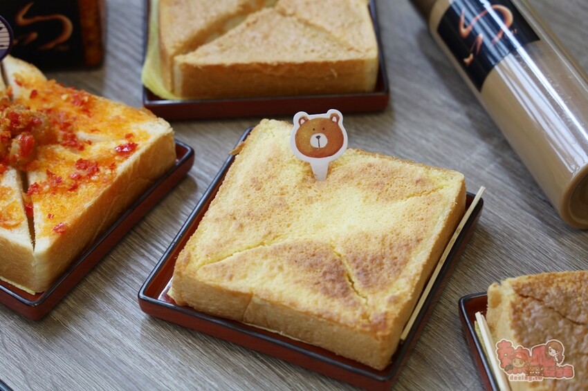 【台南伴手禮】學甲問辣椒!辣椒醬竟然能吃到整隻小卷,還有滿滿的火燒蝦乾,史上最狂辣椒醬~ - 熱血玩台南。跳躍新世界