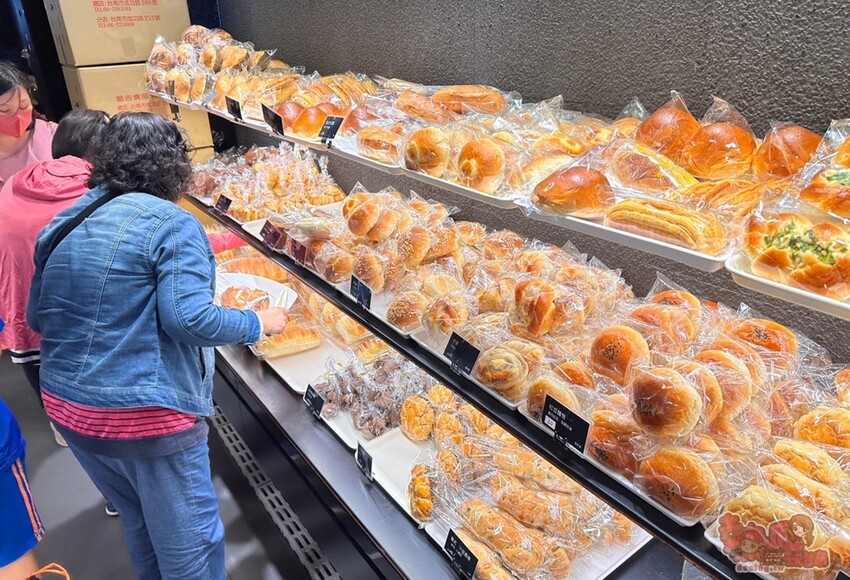 【台南伴手禮】葡吉麵包店！一秒征服人心的半熟布丁，日本甜點師傳授的甜蜜幸福味~ - 熱血玩台南。跳躍新世界