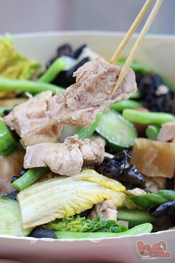 【台南美食】永香鹽水雞裕農店！台南口味最多的鹽水雞店，現在台南東區也能吃到，泰式口味鹽水雞超爆好吃的啦~ - 熱血玩台南。跳躍新世界