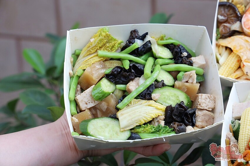 【台南美食】永香鹽水雞裕農店！台南口味最多的鹽水雞店，現在台南東區也能吃到，泰式口味鹽水雞超爆好吃的啦~ - 熱血玩台南。跳躍新世界