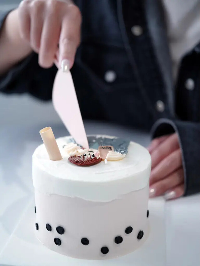 台南手繪生日蛋糕│莉莉安客製化蛋糕│超萌人像蛋糕│顏值+味道