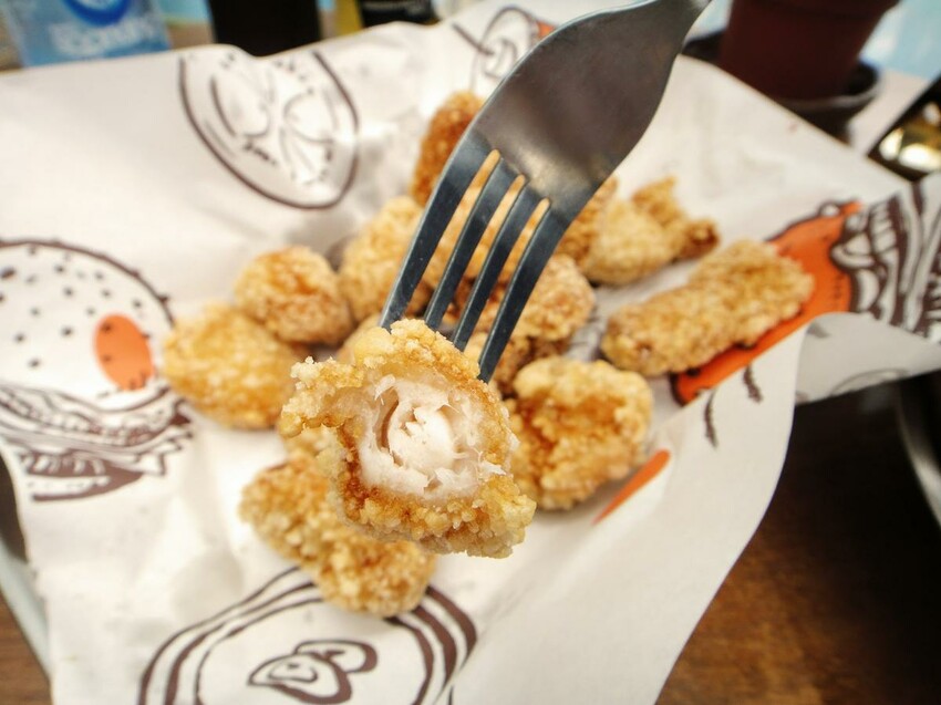 【美食】「蔥浪堡」漢堡、炸物、衝浪用品，宜蘭礁溪漢堡推薦、礁溪網美餐廳、礁溪寵物友善餐廳 (附菜單)