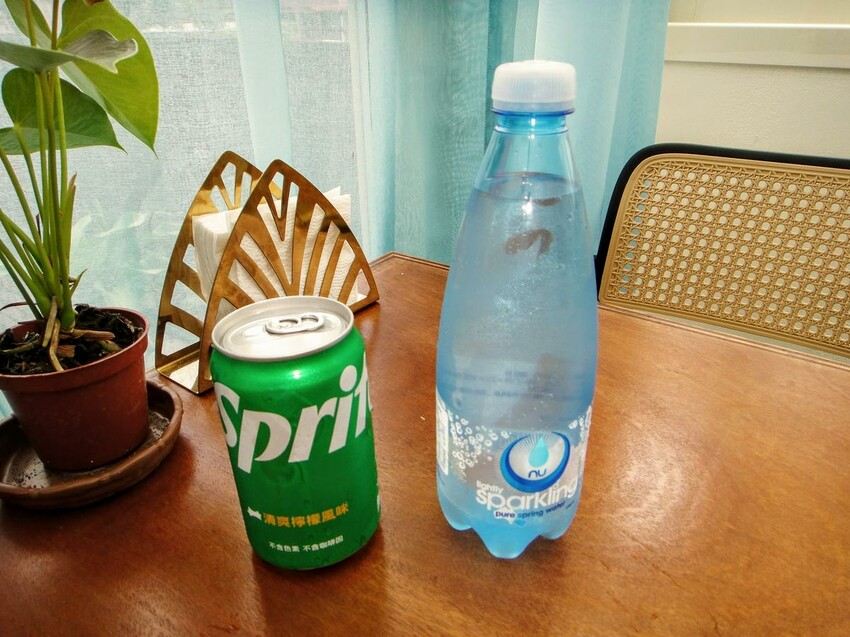 【美食】「蔥浪堡」漢堡、炸物、衝浪用品，宜蘭礁溪漢堡推薦、礁溪網美餐廳、礁溪寵物友善餐廳 (附菜單)