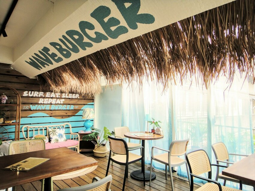 【美食】「蔥浪堡」漢堡、炸物、衝浪用品，宜蘭礁溪漢堡推薦、礁溪網美餐廳、礁溪寵物友善餐廳 (附菜單)