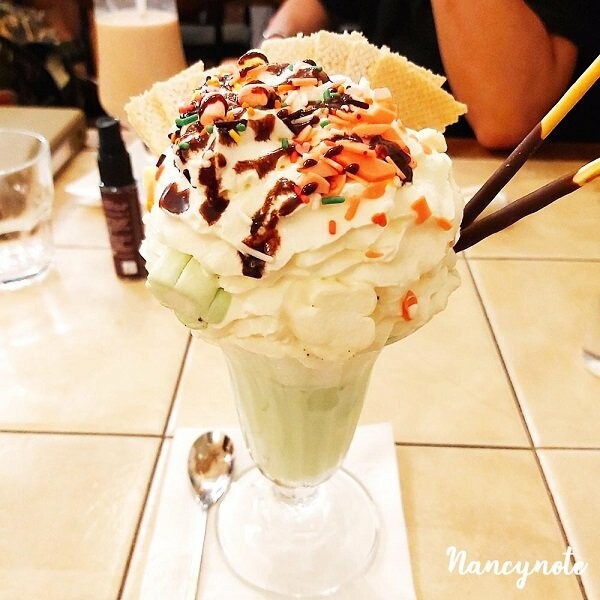 月讀女僕咖啡廳_經典聖代