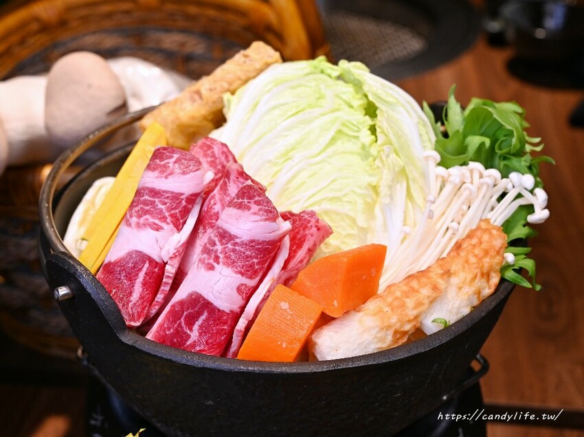 台中市西屯區台中必吃燒肉，餐點好吃份量又多，日本鳥居造景超好拍，還有免費和服體驗