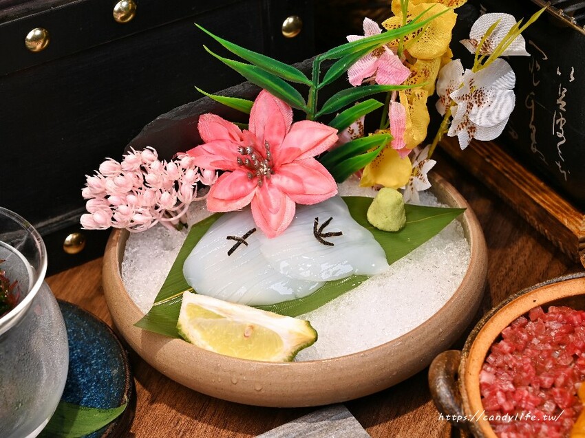 台中市西屯區台中必吃燒肉，餐點好吃份量又多，日本鳥居造景超好拍，還有免費和服體驗