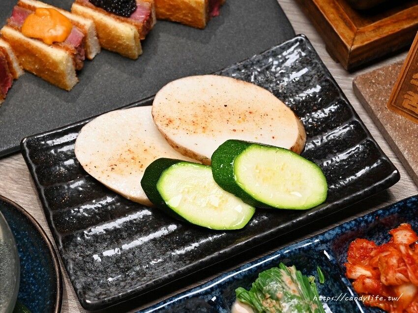 台中市西屯區台中必吃燒肉，餐點好吃份量又多，日本鳥居造景超好拍，還有免費和服體驗