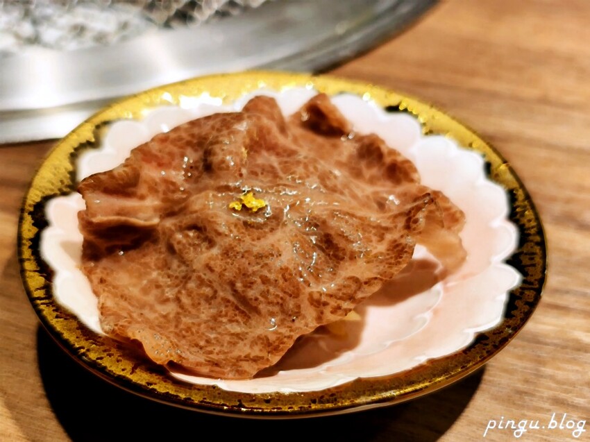 山鯨本家．HONKE｜奢華和牛饗宴 台中西屯高檔燒肉推薦 免費和服體驗 - 小企鵝生活趣