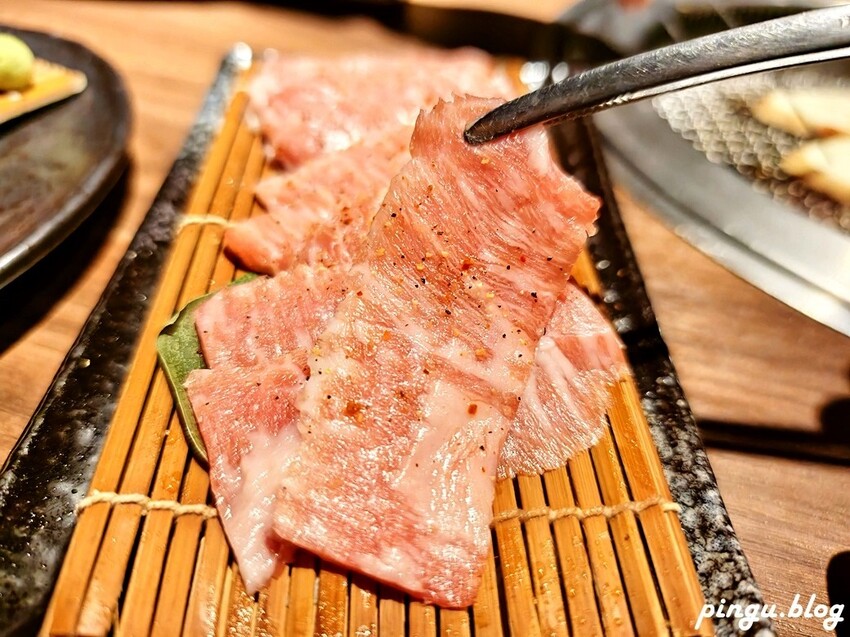 山鯨本家．HONKE｜奢華和牛饗宴 台中西屯高檔燒肉推薦 免費和服體驗 - 小企鵝生活趣