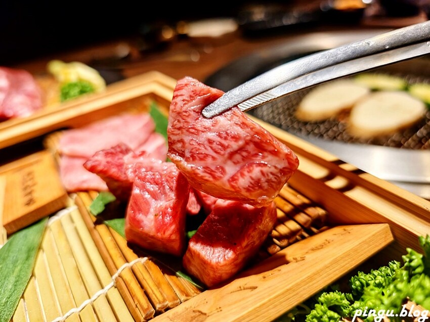 山鯨本家．HONKE｜奢華和牛饗宴 台中西屯高檔燒肉推薦 免費和服體驗 - 小企鵝生活趣