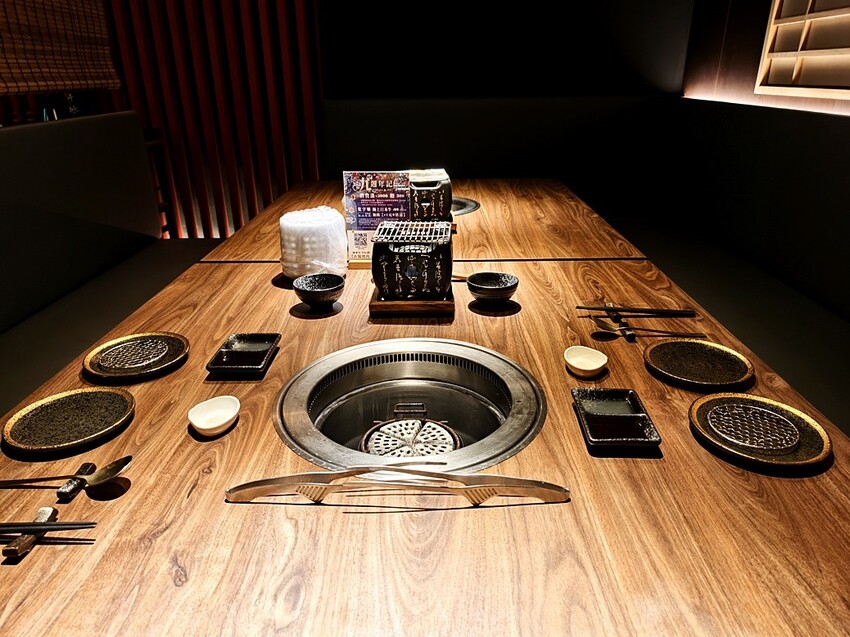 山鯨本家．HONKE｜奢華和牛饗宴 台中西屯高檔燒肉推薦 免費和服體驗 - 小企鵝生活趣