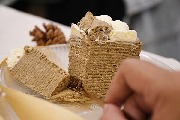 【工典甜點】將台灣在地風味結合法式甜點做結合，打造最獨一無二的千層蛋糕新嘗試＊今年中秋就送上最具有特