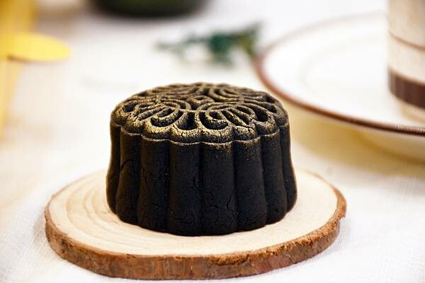 【工典甜點】將台灣在地風味結合法式甜點做結合，打造最獨一無二的千層蛋糕新嘗試＊今年中秋就送上最具有特