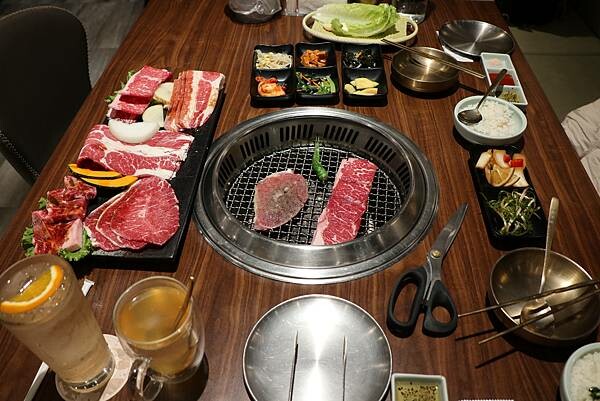 【台南東區美食】姜滿堂존맛탱 台南南紡店～食材新鮮，肉的品質