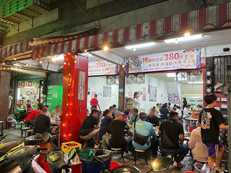 鮮蚵吃到飽不用跑南部啦!380元鮮蚵、白蝦吃到飽 還有肉燥飯!