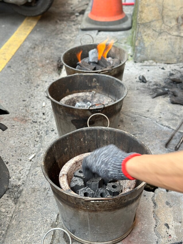 鮮蚵吃到飽不用跑南部啦!380元鮮蚵、白蝦吃到飽 還有肉燥飯!
