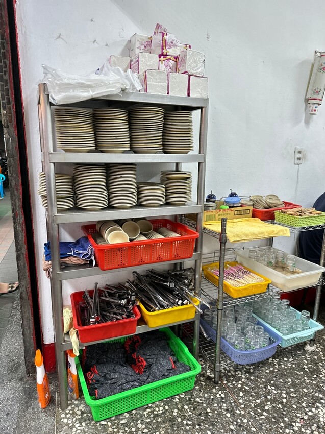 鮮蚵吃到飽不用跑南部啦!380元鮮蚵、白蝦吃到飽 還有肉燥飯!